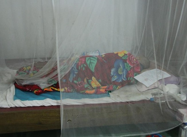 Bị cáo nhiễm HIV xâm hại bé gái không thể đến tòa vì yếu