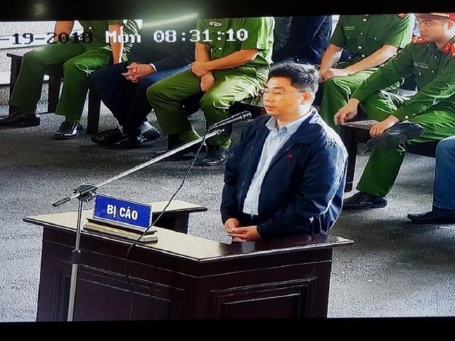 Nguyễn Văn Dương nói về việc treo biển tên ông Hóa tại công ty