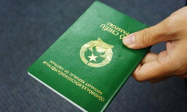 Mới: Bộ Công an đề xuất gắn chíp điện tử vào hộ chiếu