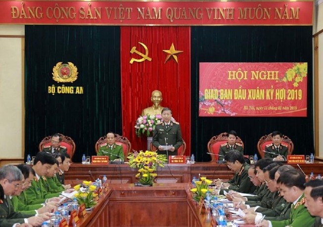Bắt giữ hàng trăm nghi phạm 'tín dụng đen' dịp Tết