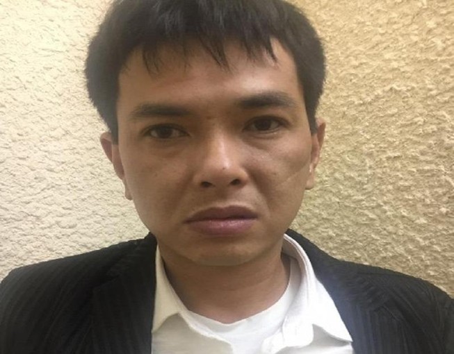 Khen thưởng vụ bắt kẻ nổ súng, cướp tiền ở chợ Long Biên
