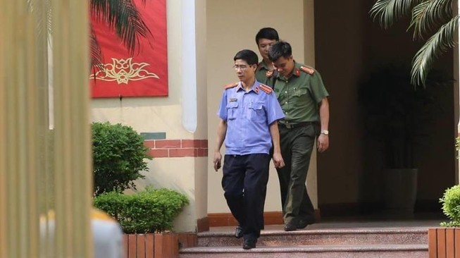 Khám xét nơi làm việc của Chánh thanh tra Bộ TT&TT