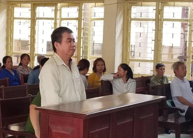 Kỳ án giết mẹ ruột: 'Cần triệu tập điều tra viên đến tòa'