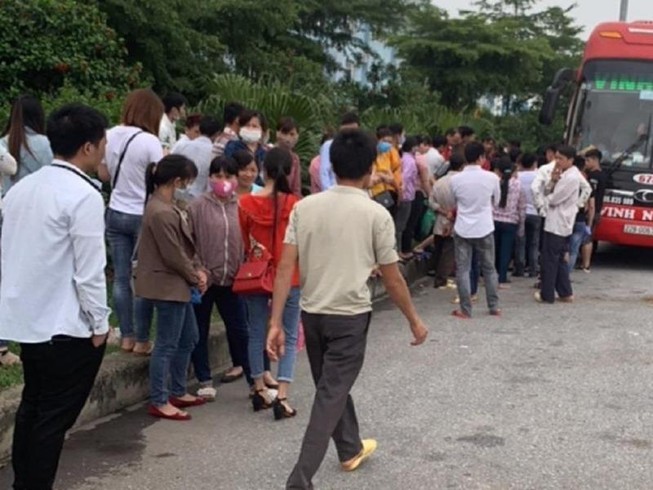 Nhồi nhét khách, chủ xe và tài xế bị phạt gần 70 triệu đồng
