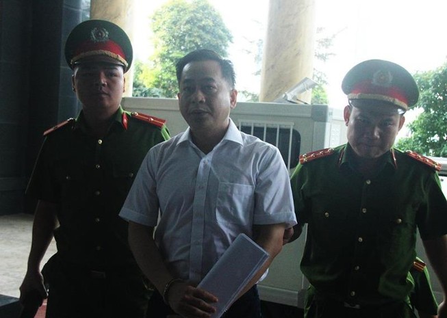 Hình ảnh mới của Vũ 'nhôm' và 2 cựu thứ trưởng bộ công an