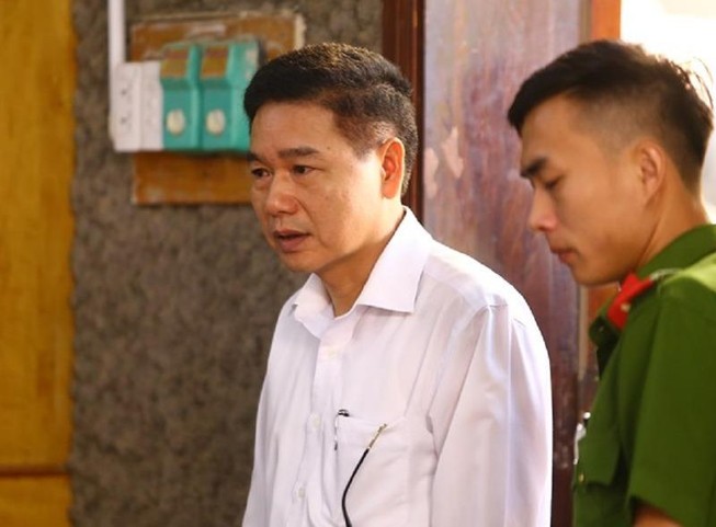 Xử gian lận điểm thi: Triệu tập 91 nhưng 75 người vắng mặt