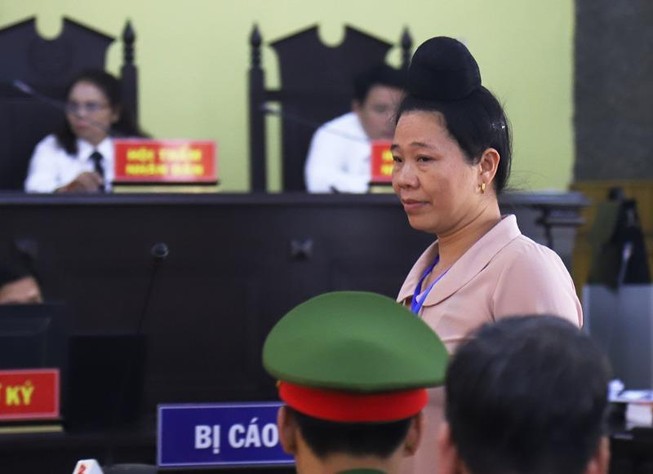 Phụ huynh thừa nhận có đưa tiền vụ sửa điểm thi