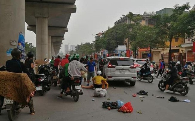 Nghi ngủ gật, tài xế ô tô tông hàng loạt người đi đường