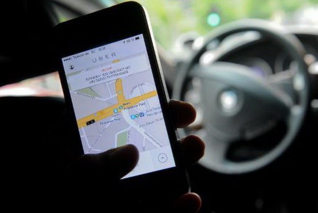 Tài xế Uber Ấn Độ cưỡng hiếp khách đi taxi