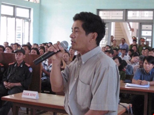 Hủy thẻ luật sư của cựu điều tra viên làm oan ông Nén