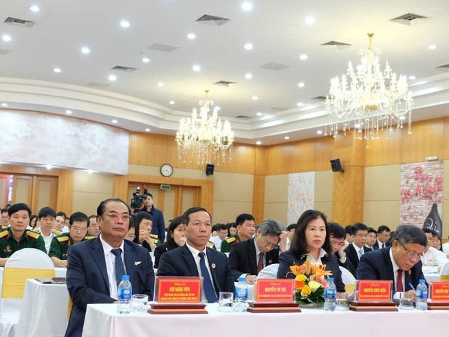 Yêu cầu thẩm phán phải hoàn hảo như... thầy tu