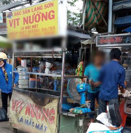 Thịt quay 'xông khói' và những tiềm ẩn gây ung thư