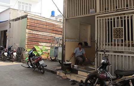 Được khởi kiện khi chủ đất cũ bị kê biên
