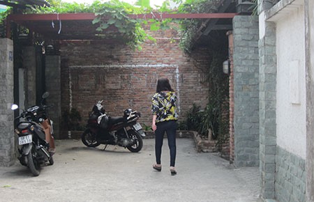 Bốn năm chưa xử lý xong cái tường rào