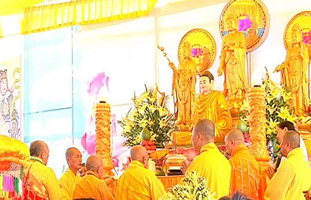 Cầu siêu cho các anh hùng liệt sĩ Hoàng Sa