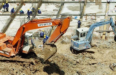 Siết nhập máy cũ: Chặt “ngọn” quên “gốc”