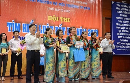 Chung kết hội thi Tìm hiểu Luật Đất đai 2013