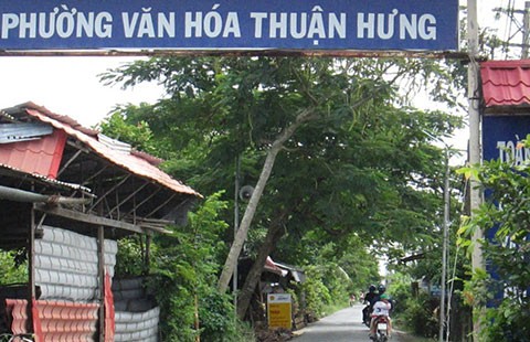 Tiền làm đường dân góp, phường cất vào... tủ!