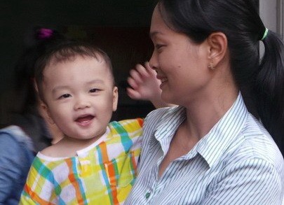 Bé bị bỏ trên taxi vẫn chưa chính thức có tên