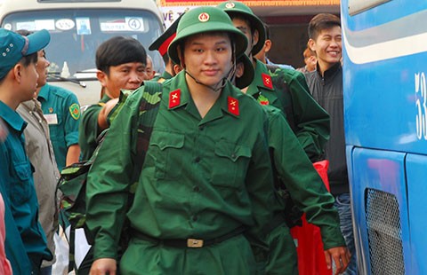 Sinh viên chính quy có thể được hoãn nhập ngũ