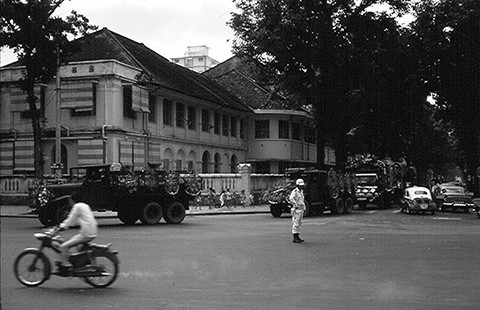 Bót Catinat đẫm hồn đau thương