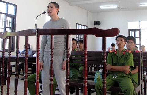 Tội phạm thẻ tín dụng giả lộng hành
