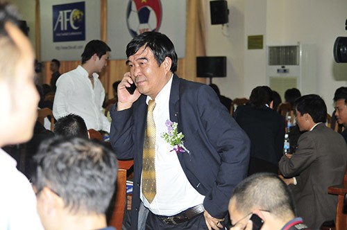 Con hư tại… cha