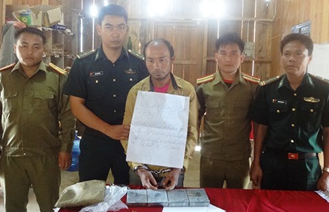 Phối hợp bắt nghi phạm người Lào mang heroin vào Việt Nam