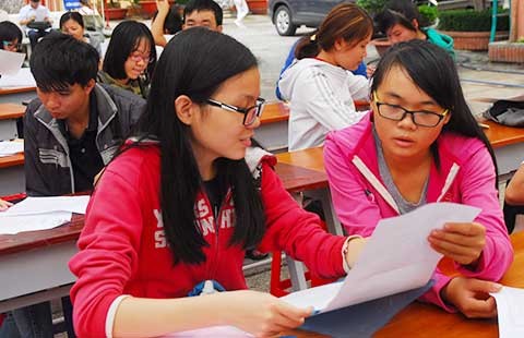 Hôm nay, nín thở chờ điểm chuẩn xét tuyển