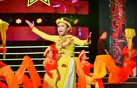 Nghệ sĩ Bình Tinh: Ngôi sao của lòng hiếu thảo