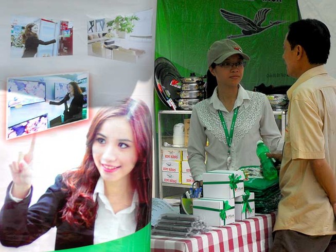 Sẽ bỏ trần lãi suất vay tiêu dùng?