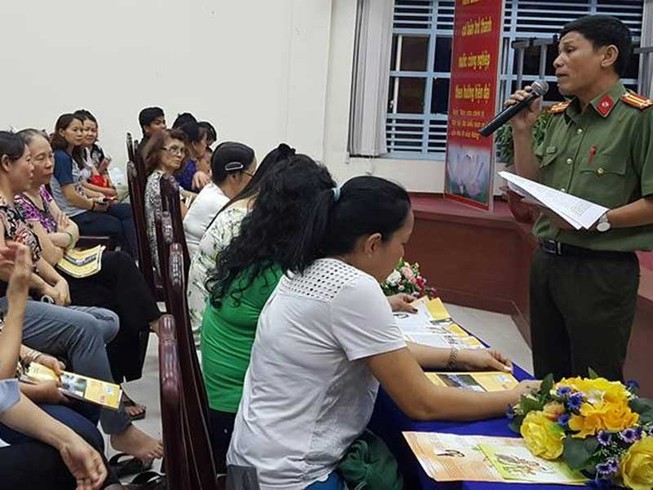 Công an phổ biến kinh nghiệm chống trộm