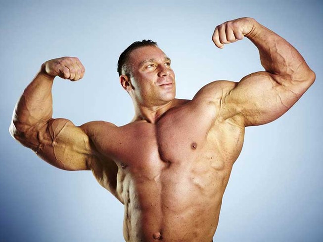 Đừng tưởng cơ bắp là khỏe hơn người thường