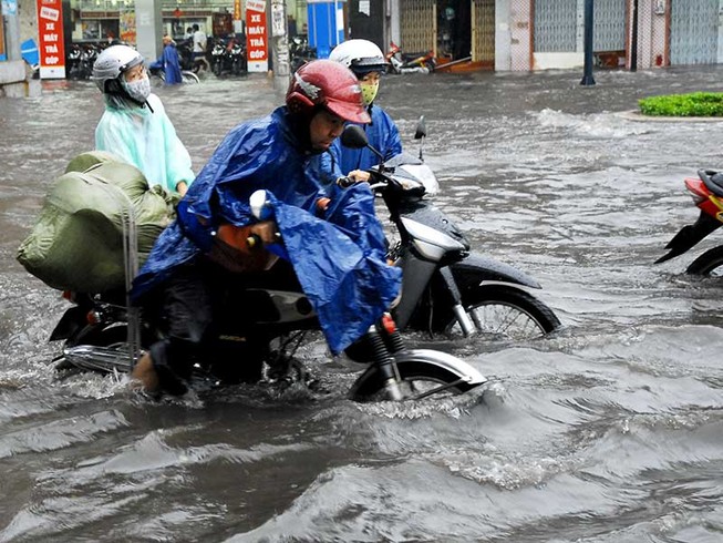 Bí thư Thăng: ‘Không thể cứ để ngập nước, kẹt xe’