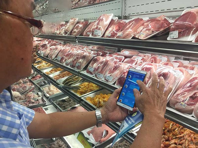 Quét thông tin, nâng giá trị thịt heo