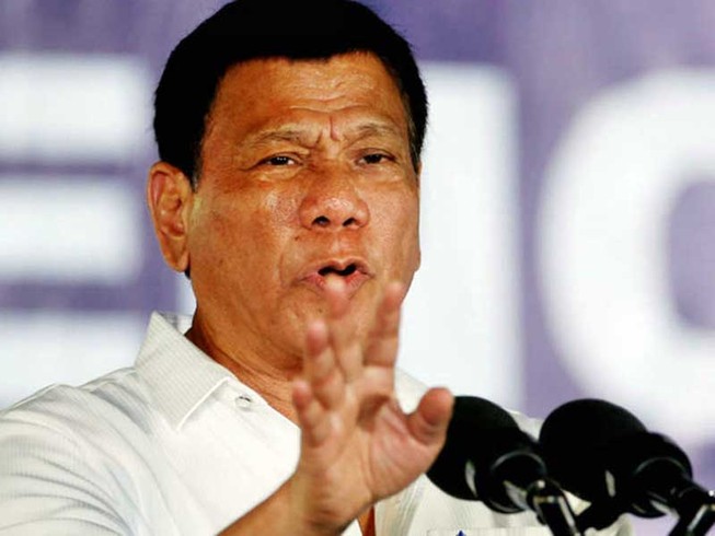 Ông Duterte mặc kệ Trung Quốc quân sự hóa các đảo