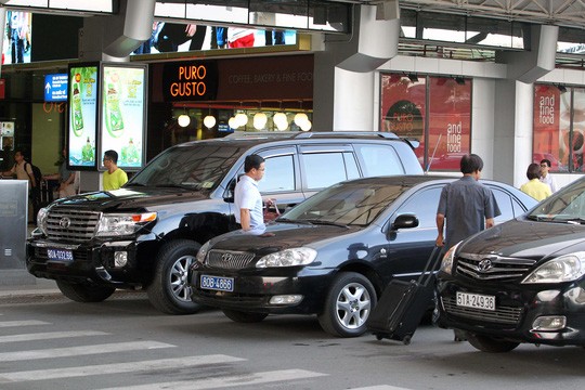Thứ trưởng,chủ tịch tỉnh nhận khoán xe 6,5 triệu/tháng?