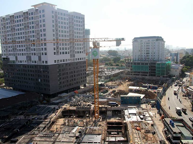 Cao ốc tới đâu, kẹt xe tới đó