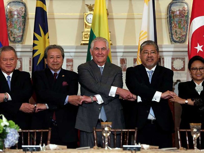 Mỹ kêu gọi ASEAN kiềm chế Triều Tiên