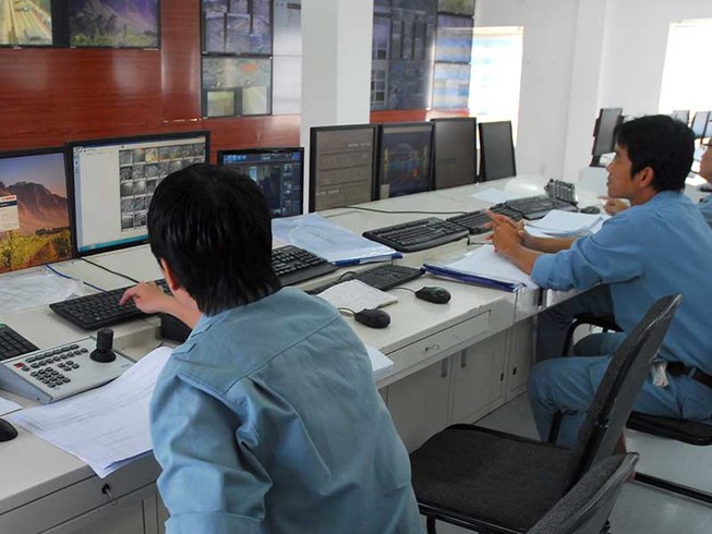 Soi camera khắp nơi để chống ngập