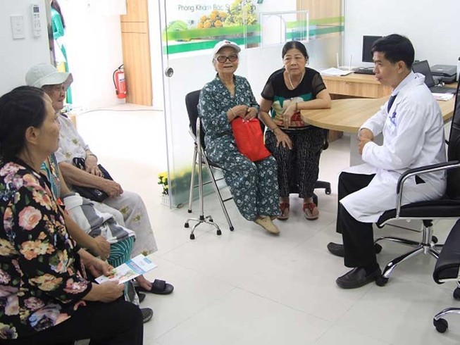 Việt kiều Pháp gửi thư cám ơn BS phòng khám gia đình