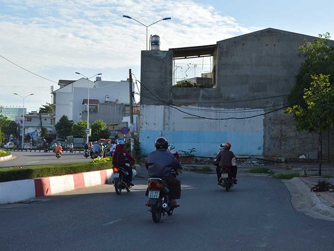 Căn hộ duy nhất chưa chịu di dời ở tuyến Quốc lộ 51B