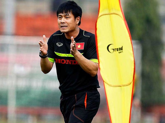 HLV Hữu Thắng và canh bạc khó SEA Games