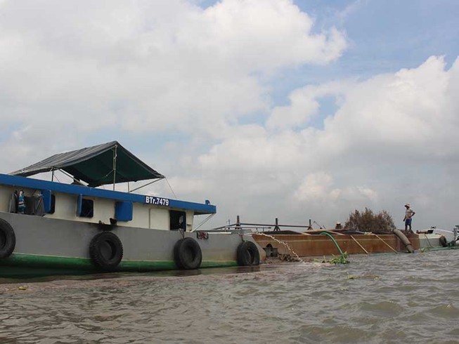 Lượng cát thượng nguồn về Bến Tre ngày càng giảm