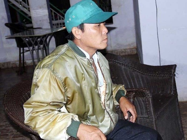 Xử vắng mặt người tố phó chánh án hối lộ là đúng luật