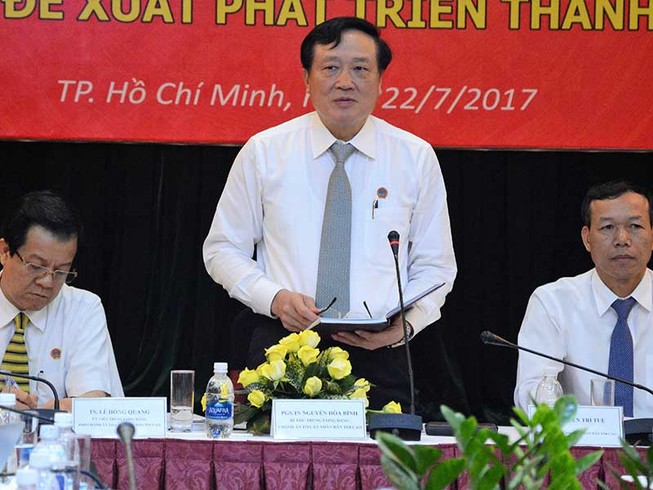 Tranh cãi về vụ cướp lại xe bị công an giữ
