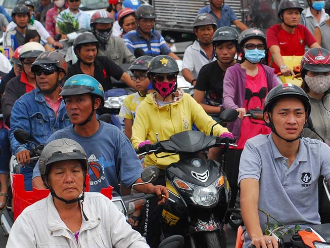 Không thể cấm ngay xe máy, xe cá nhân