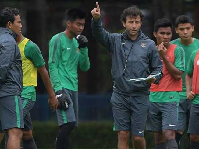 HLV Indonesia đặt mục tiêu phải thắng U-22 Việt Nam