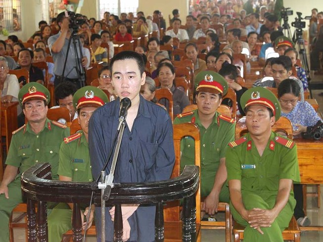 Nghiện phim đen, nam sinh cấp III gây trọng tội