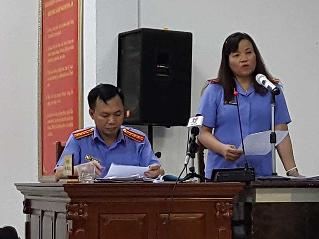 Luật sư thất vọng về đối đáp của VKS